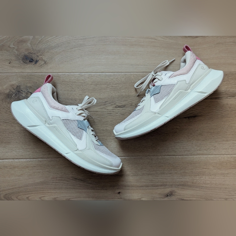 ECCO BIOM Pink Women’s Sneakers Size 10 - Picture 2 of 11
